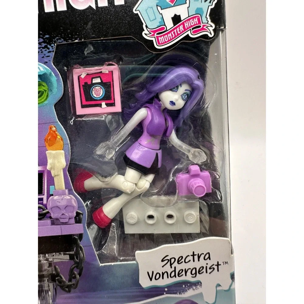 NEW Worn Box Monster High Ghostly Gossip Column Mega Bloks Spectra Vondergeist